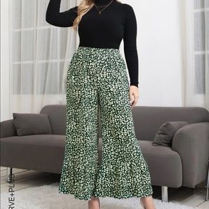 Ruffled hem wide leg pants